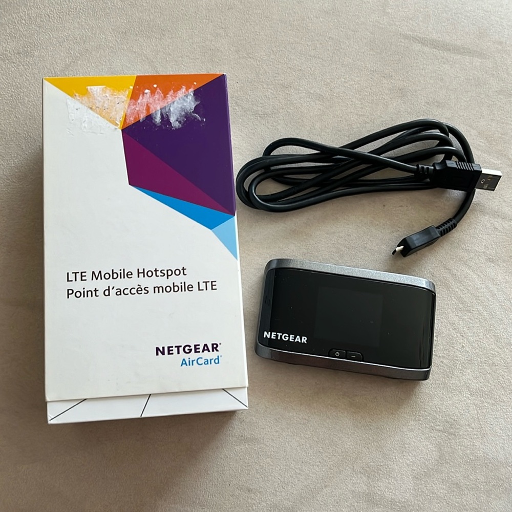 Netgear Aircard mobile hotspot like new